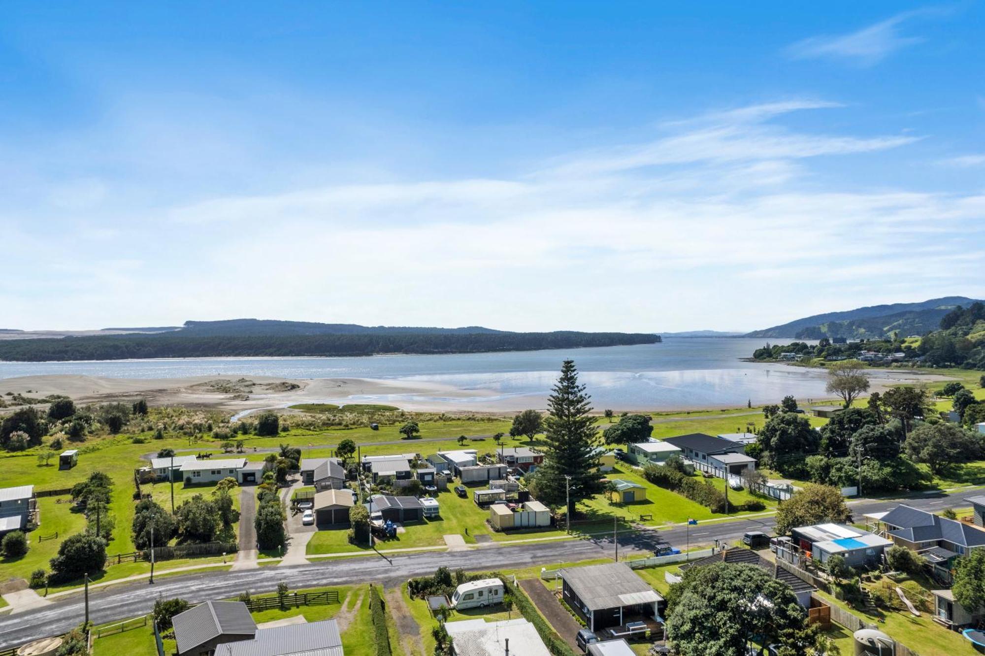 Port Waikato Holiday Park Εξωτερικό φωτογραφία