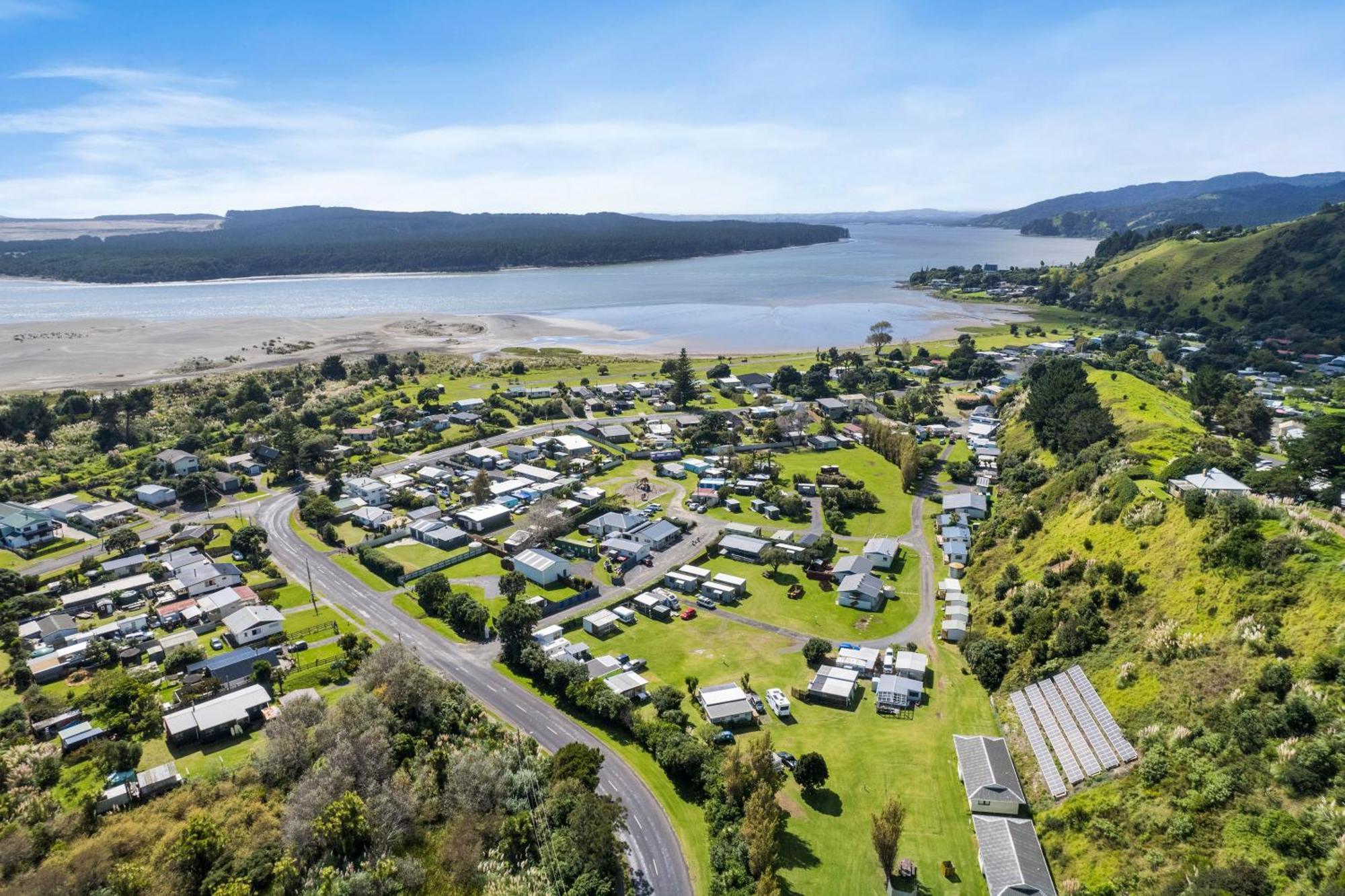 Port Waikato Holiday Park Εξωτερικό φωτογραφία