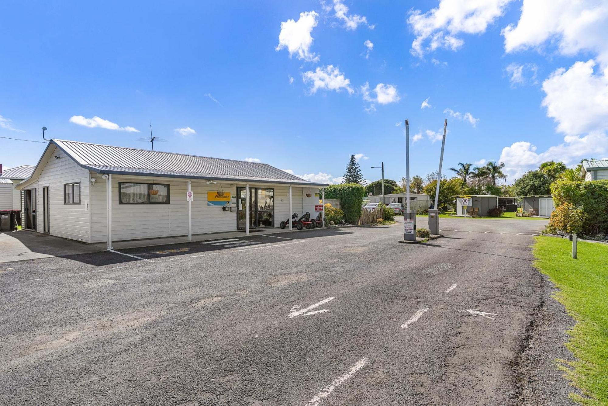 Port Waikato Holiday Park Εξωτερικό φωτογραφία