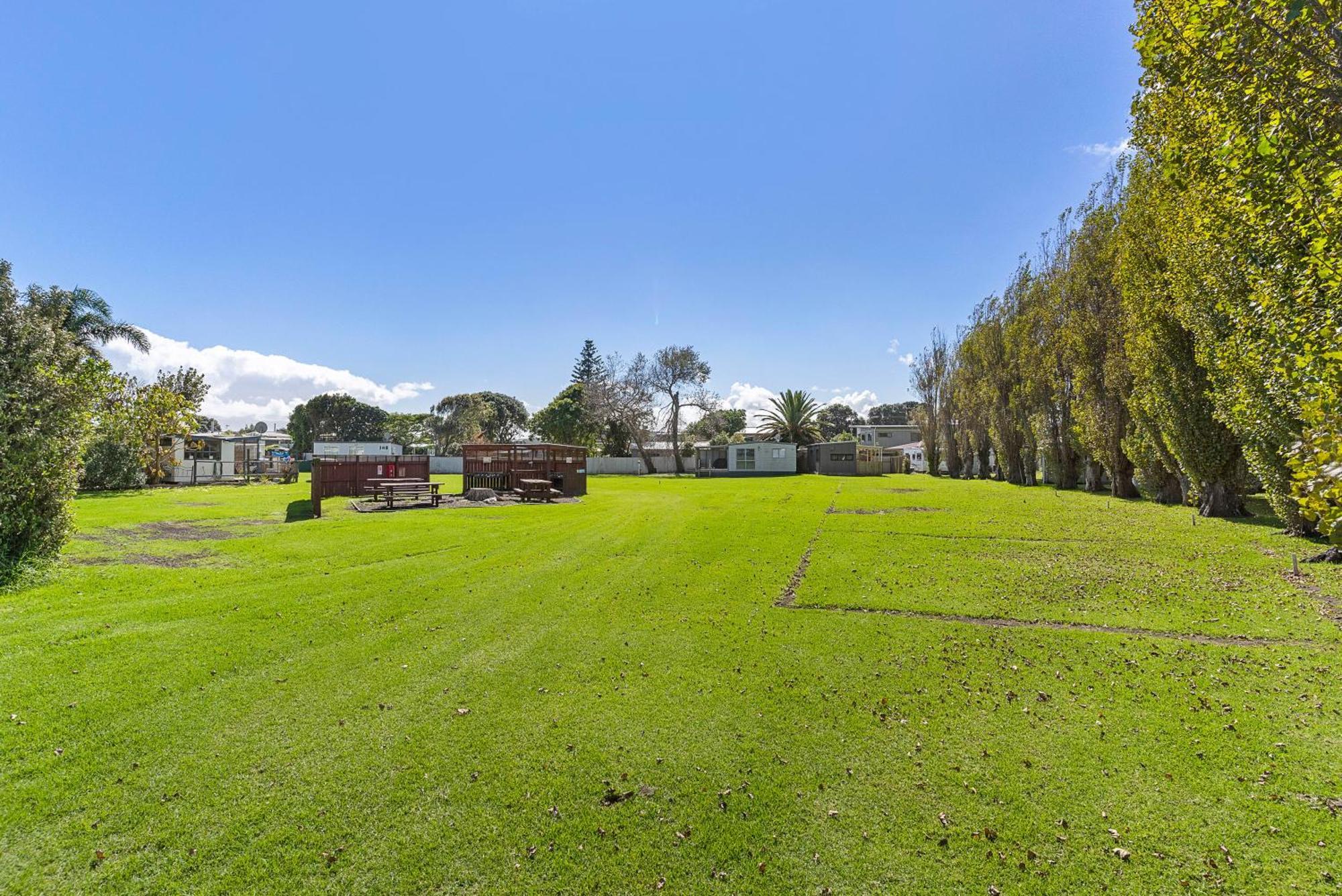 Port Waikato Holiday Park Εξωτερικό φωτογραφία