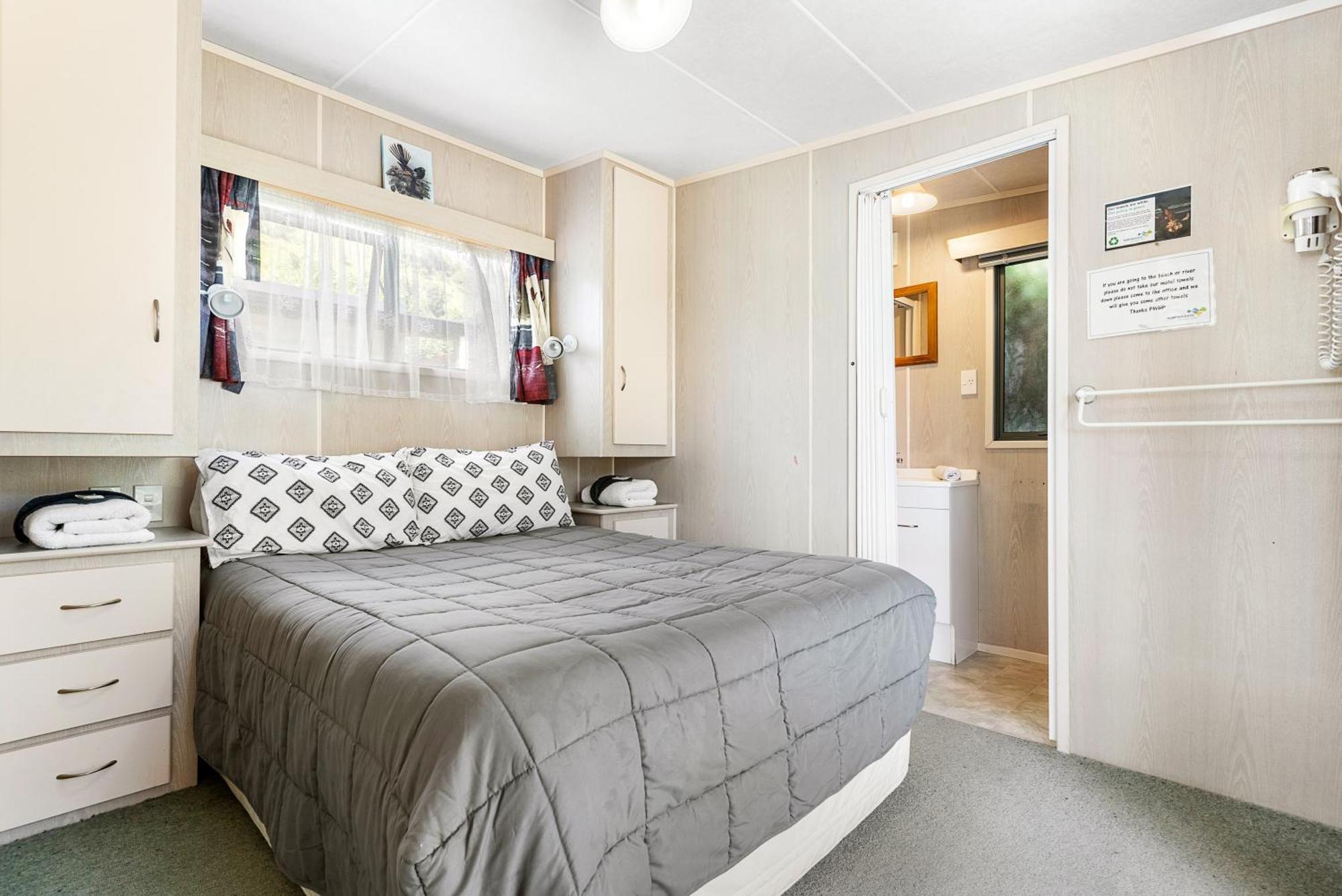 Port Waikato Holiday Park Εξωτερικό φωτογραφία